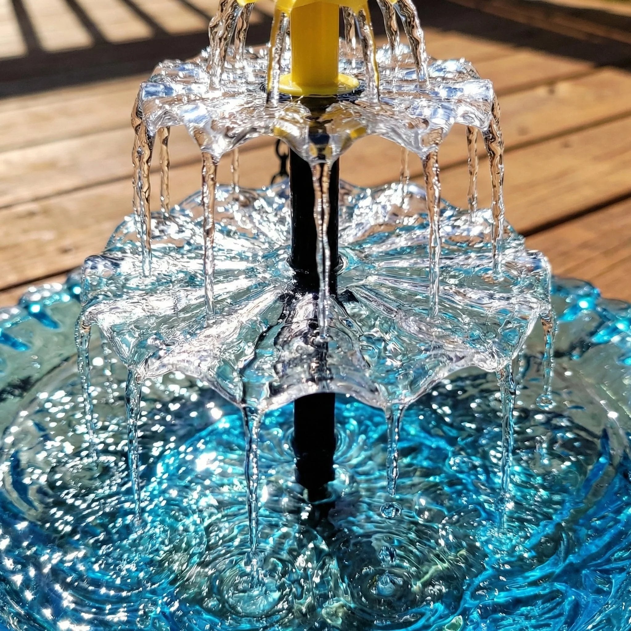 🔥Limited 60% OFF🔥-🐦💧Solar Cascade Hanging Bird Bath Fountain&Buy 2 Free Shipping🎁